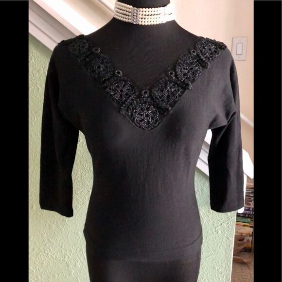 Vintage delicate sweater by Cecile - Picture 1 of 4